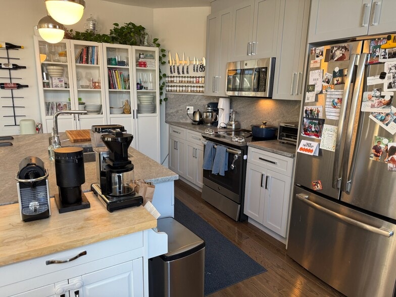 Building Photo - 430 McGrath Hwy