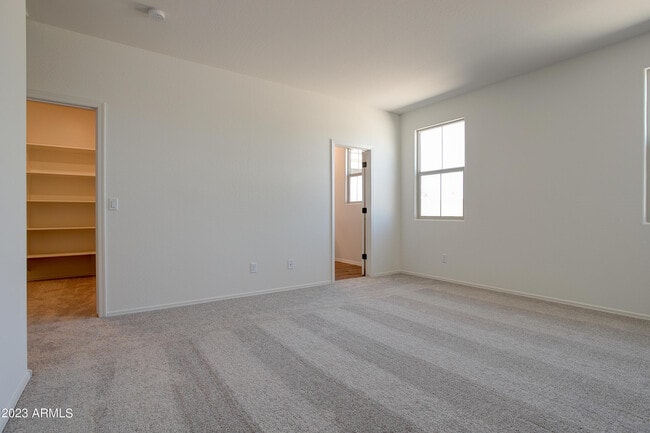 Building Photo - 11442 W La Reata Ave