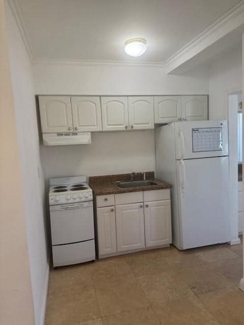 Building Photo - 1911 NE 8th Ct