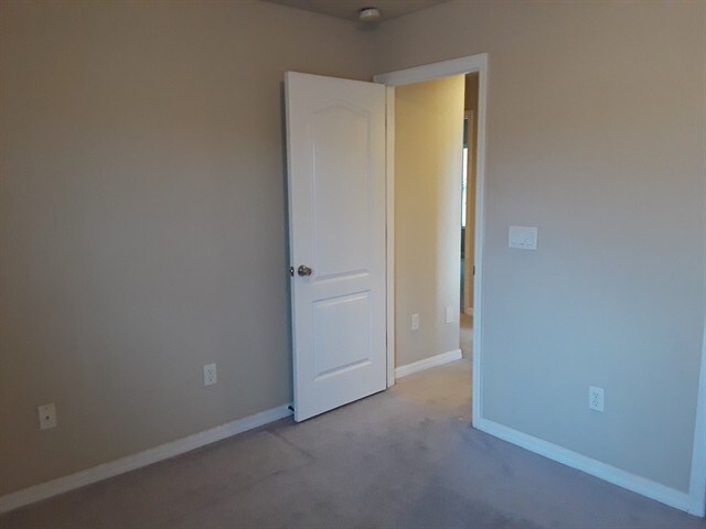 Building Photo - 1025 Windton Oak Dr