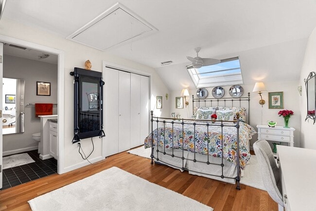 Building Photo - 126 Merrimac St