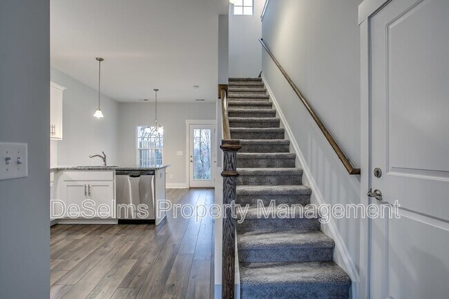 Building Photo - 5054 Gracious Dr