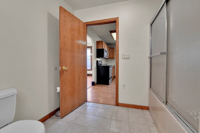 Building Photo - $2,900, 3-bed, 2 bath victorian home with a fenced yard and $300 off the first month's rent.