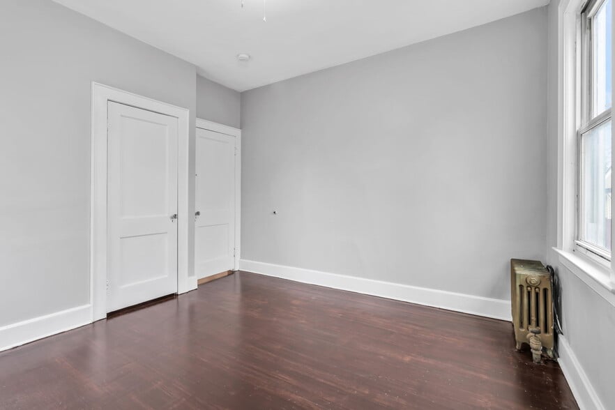 Building Photo - 181 Jacoby Street