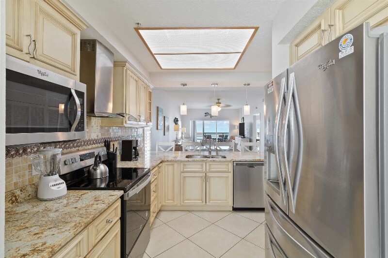 Building Photo - 12935 Gulf Ln