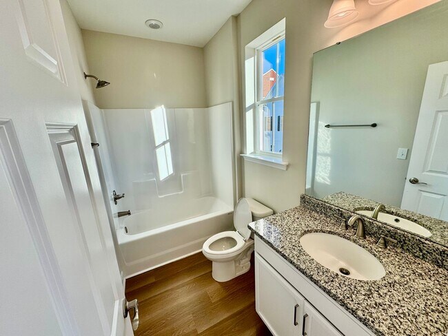 Building Photo - Discover Coastal Living at Its Finest in Marketview, Market Common – Now Leasing!