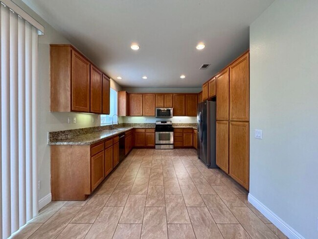 Building Photo - 4 bedroom Tierra Shores home for LEASE in ...