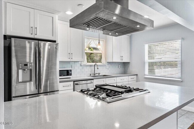 Building Photo - 2701 Jolley Dr