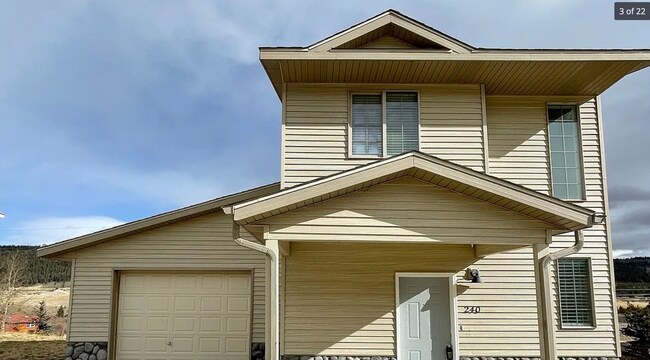 Building Photo - Single-family home in Alma! Income Restricted, available 4/27/2026