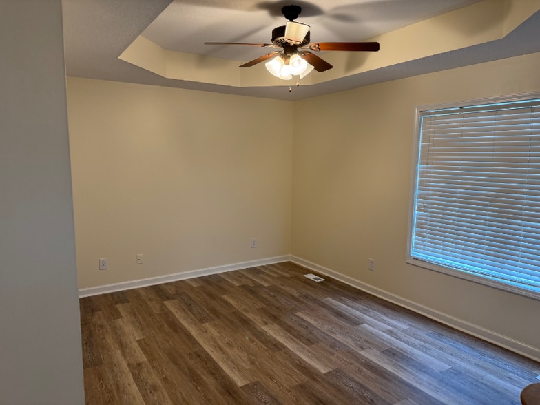 Building Photo - 3122 Clydesdale Dr