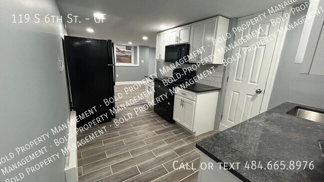 Building Photo - 119 S 6th St