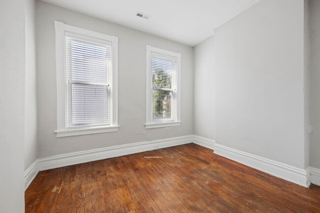 Building Photo - 2125 Grove Ave