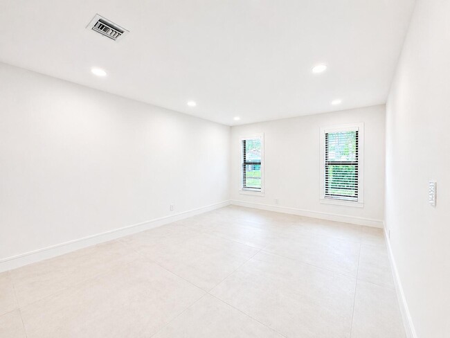 Building Photo - 4823 NW 91st Way