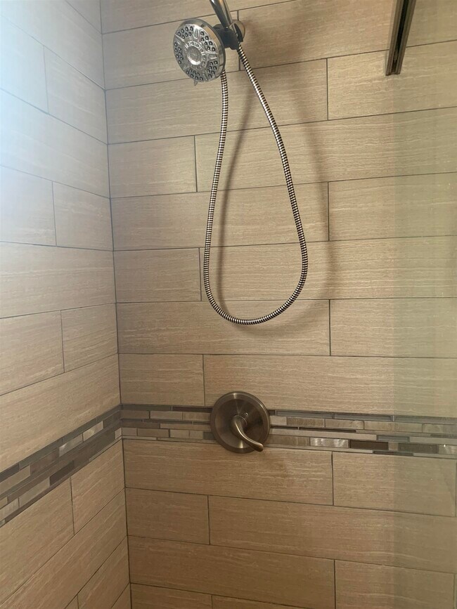 Building Photo - 510 Shiloh Dr