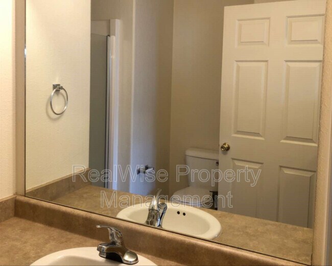 Building Photo - 1984 Sky Park Dr