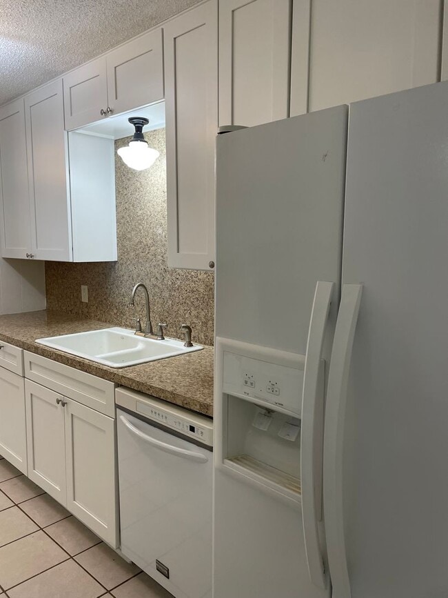 Building Photo - Application Received | Single-Story 3 Bed, 2 Bath | Prime Waco Location | Cul-de-Sac Lot with Gar...