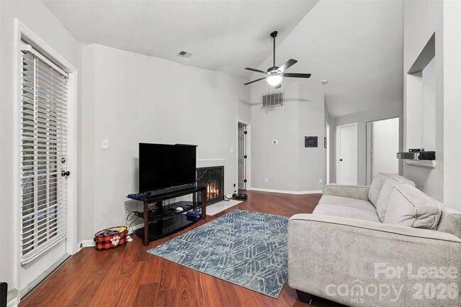 Building Photo - 6121 Gray Gate Ln