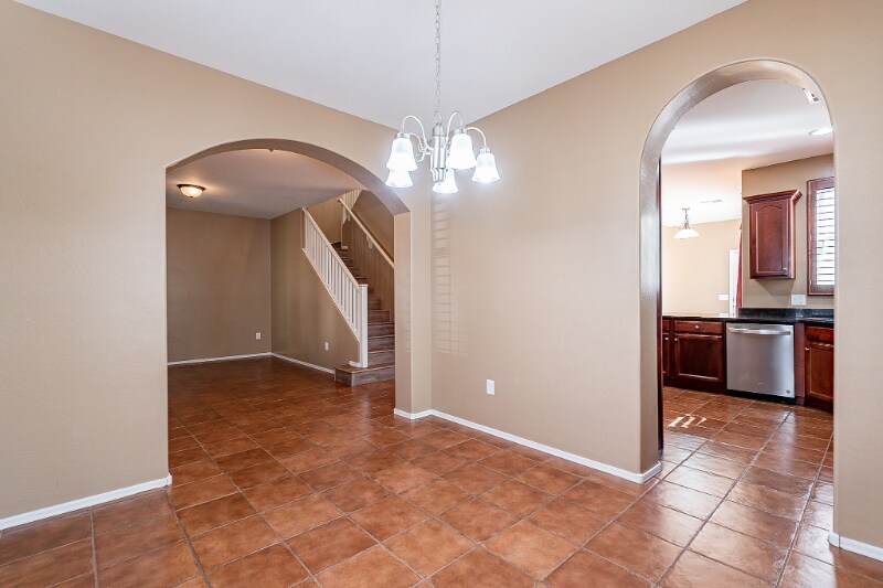 Building Photo - 902 S Adam Way