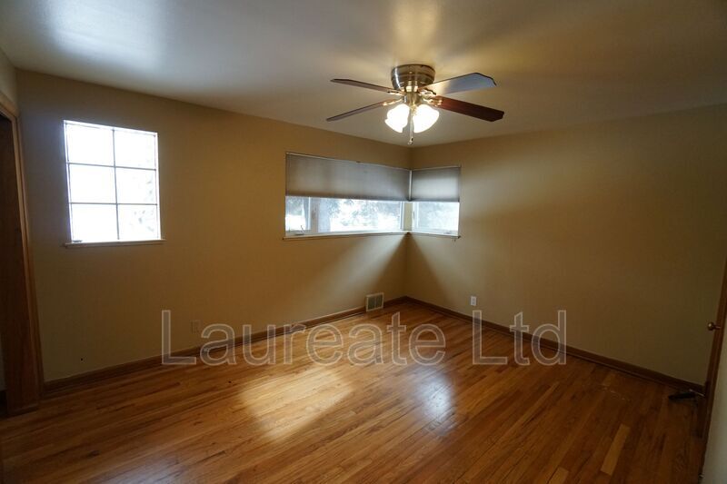 Building Photo - 1155 Eudora St