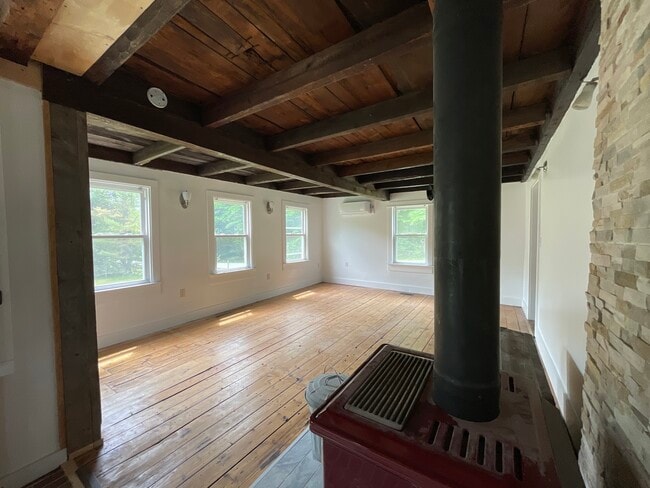 Building Photo - Buxton