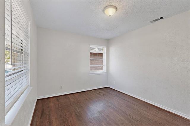 Building Photo - 1530 Buena Vista St