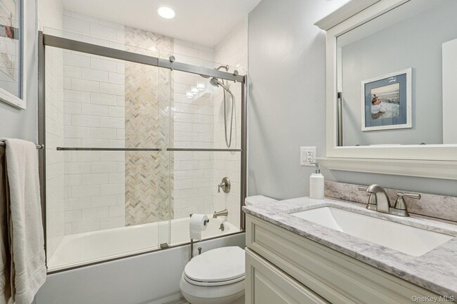 Building Photo - 118 Standish Dr