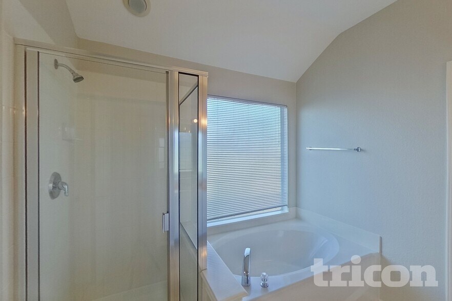 Building Photo - 1470 Waldrop Dr