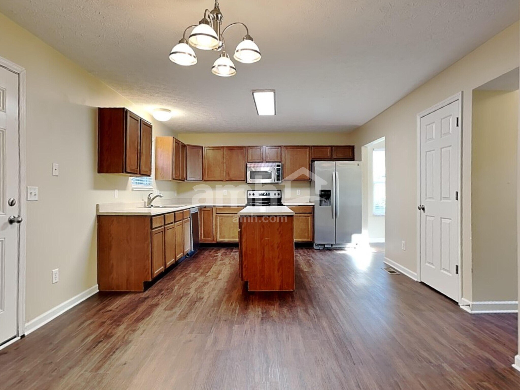 Building Photo - 552 Wildlife Ct