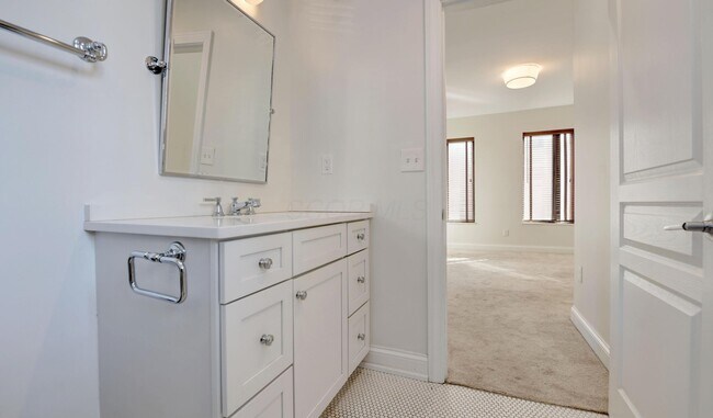 Building Photo - 65 S 5th St