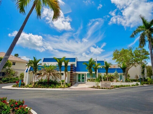 Building Photo - 26 Royal Palm Way