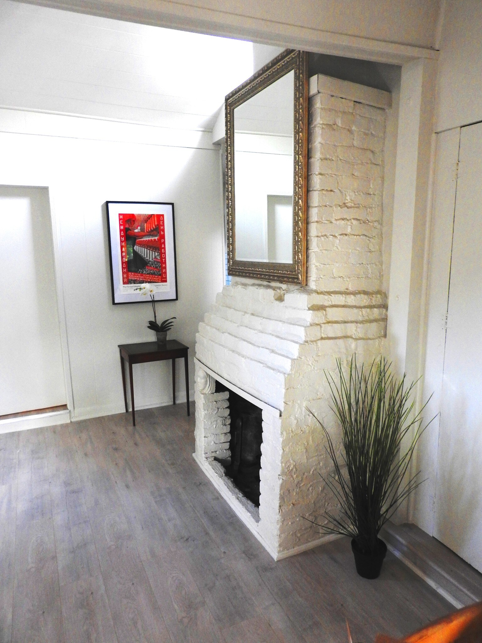 Building Photo - 2120 Hyperion Ave