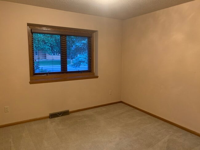 Building Photo - 3104 E Marson Dr