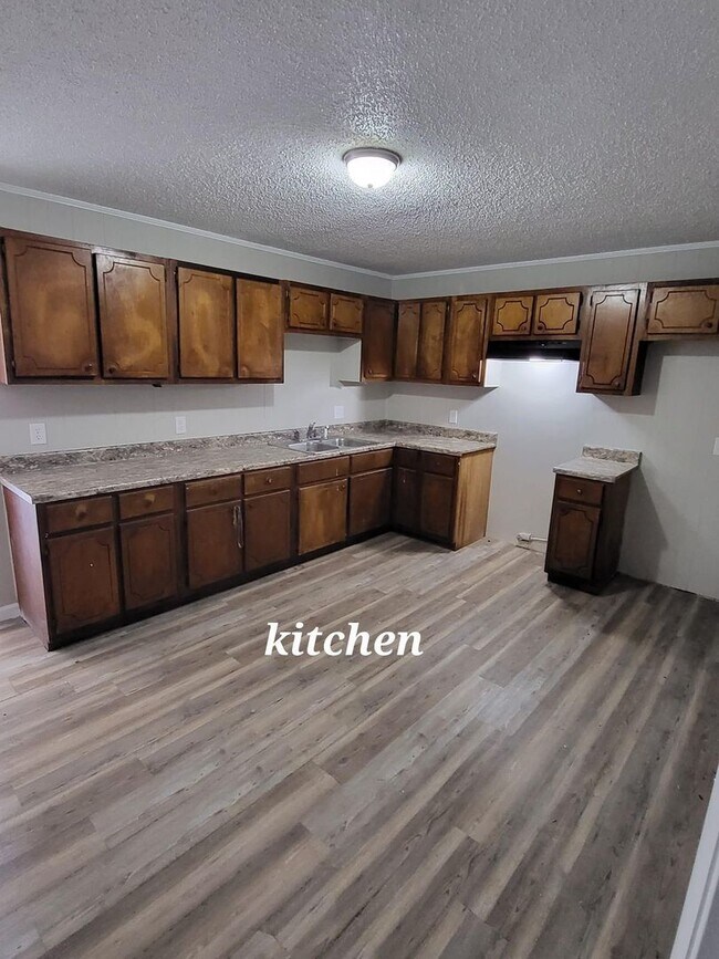 Building Photo - 2-Bed 1.5-Bath Townhome Available Soon!