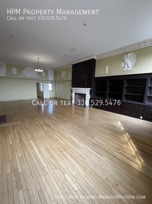 Building Photo - 2404 Prospect Ave E