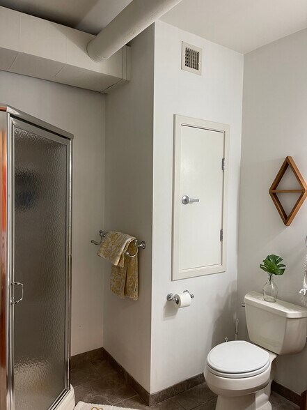 Bathroom - 11 W 2nd St