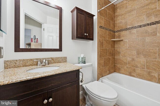 Building Photo - 422 Wendover Dr