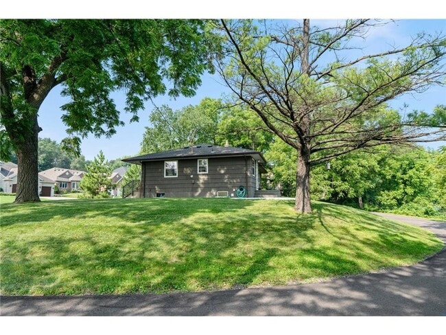Building Photo - 1435 Englert Rd