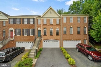 Building Photo - 213 Elder Terrace