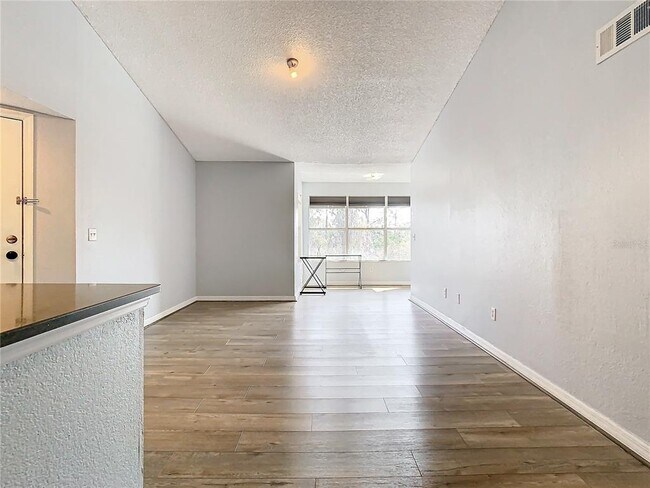 Building Photo - 5144 Conroy Rd