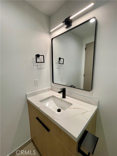 Building Photo - 613 W 41st Pl