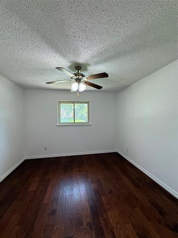 Building Photo - 935 Golden Trophy Dr