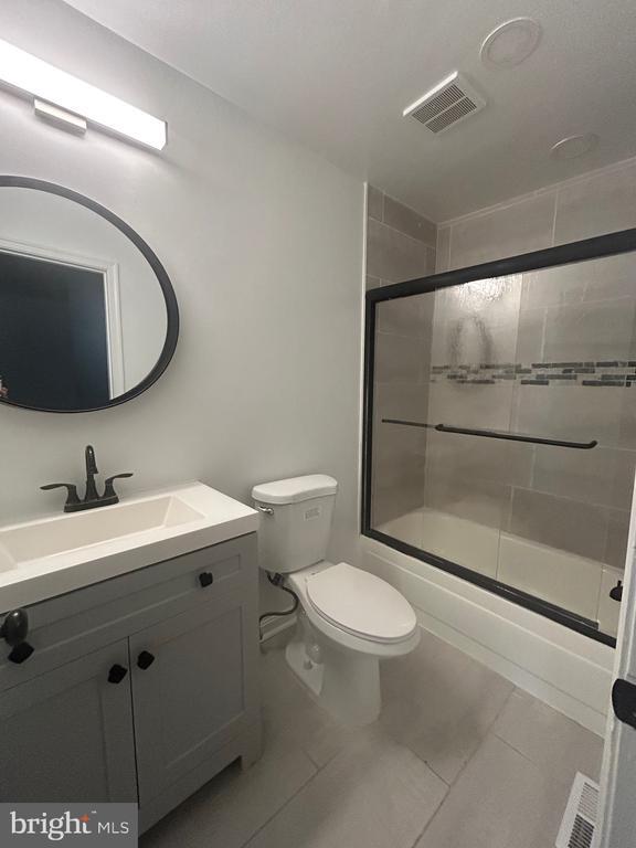 Building Photo - 1516 N Mount St