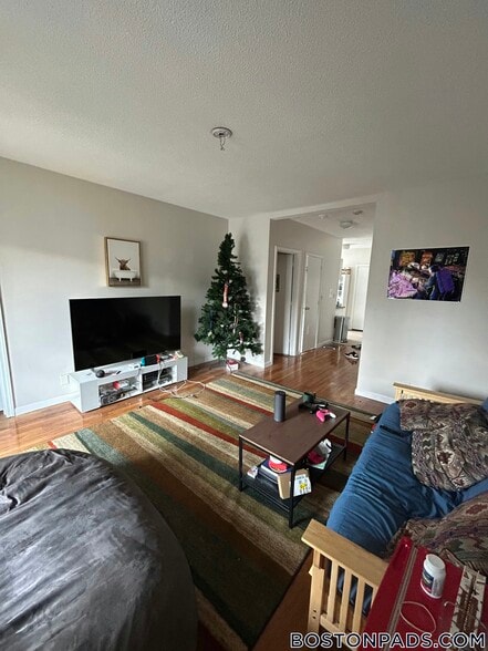 Building Photo - 317 Summit Ave