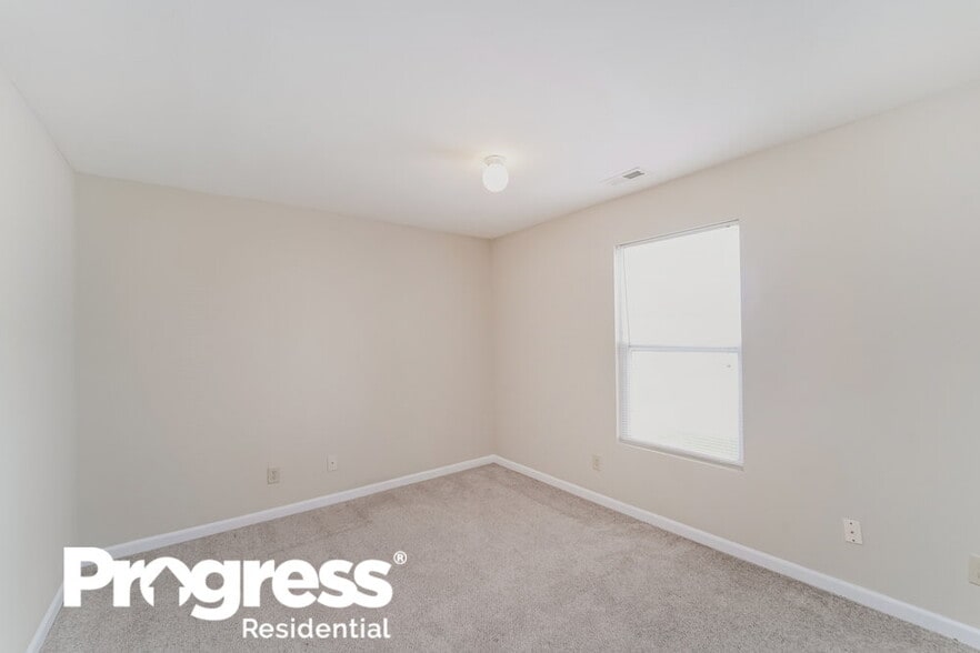 Building Photo - 4803 Reinbeck Dr