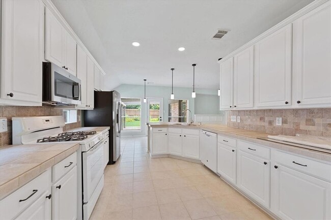 Building Photo - 27 N Merryweather Cir