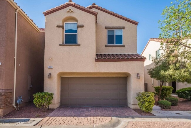 Building Photo - Stylish 3-Bedroom Home with Loft & Upgraded Kitchen!