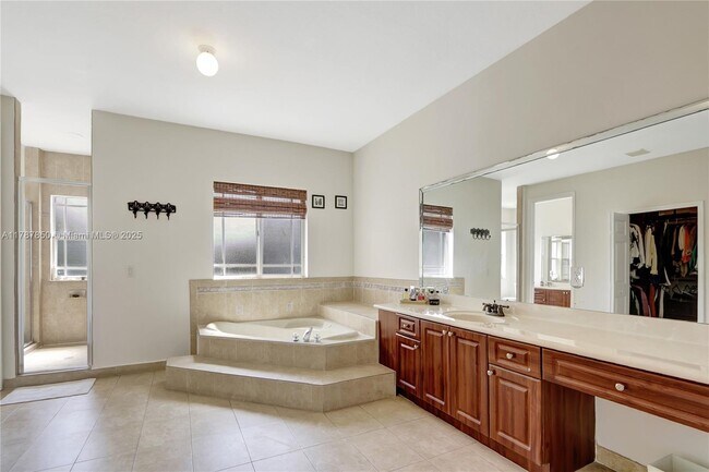 Building Photo - 6502 SW 162nd Ct