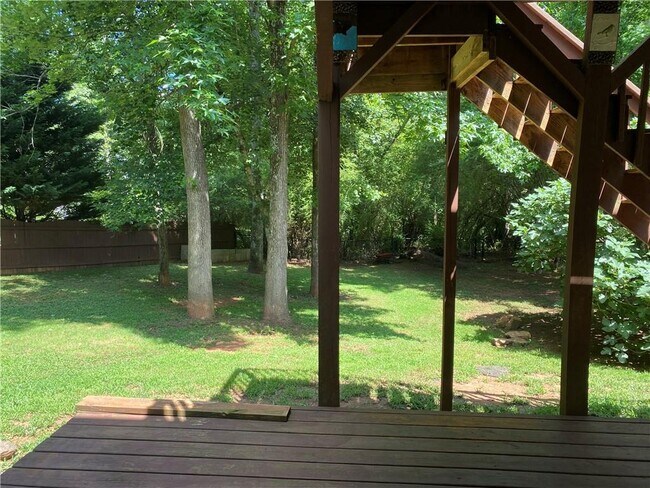 Building Photo - 4170 Longmont Dr