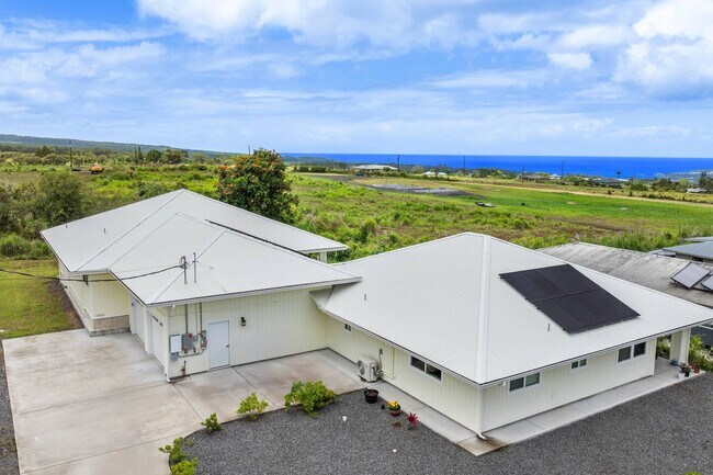 Building Photo - 1932 Kaumana Dr