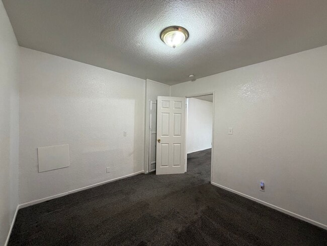 Building Photo - 1440 Nancy St